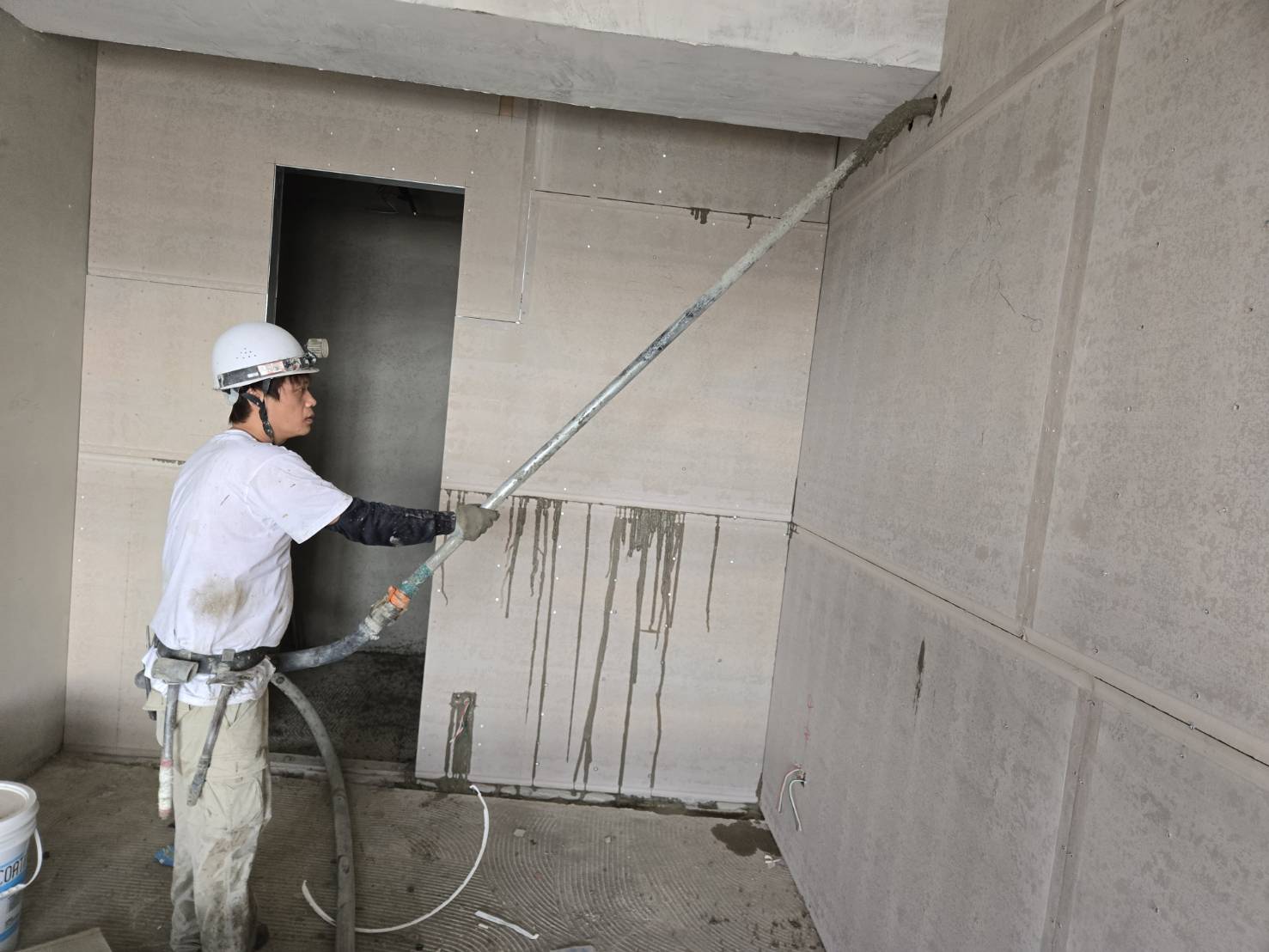 22F-23F輕隔間灌漿